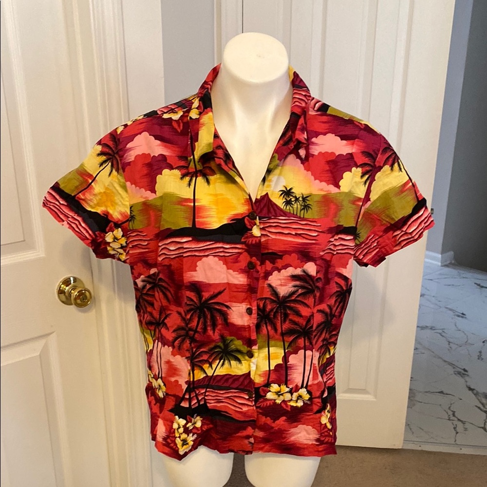 Women’s Hawaiian Print Polo
